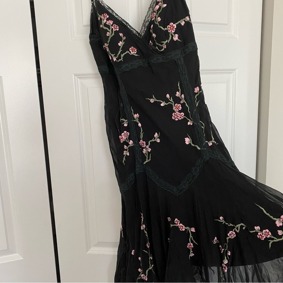 Sue Wong size 12 cherry blossom embroidered black formal dress nwt never worn - Picture 2 of 6